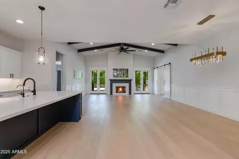 Living - 3802 E Highland Ave, Phoenix, AZ 85018 photo 1 of 3