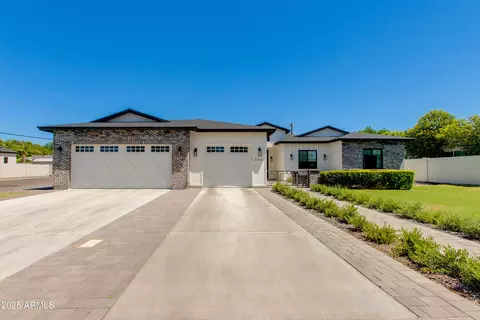 Exterior - 3802 E Highland Ave, Phoenix, AZ 85018 photo 2 of 7