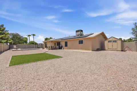 Exterior - 810 N Pine Ct, Gilbert, AZ 85233 photo 4 of 7