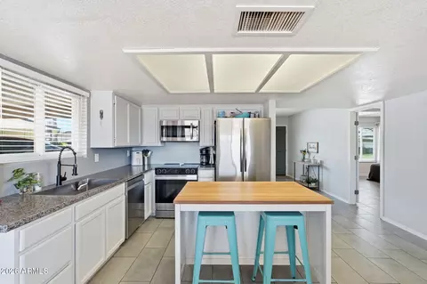 Kitchen - 810 N Pine Ct, Gilbert, AZ 85233 photo 1 of 3