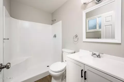 Bath - 4031 E Nancy Ln, Phoenix, AZ 85042 photo 1 of 2