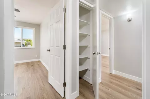 Entry Way - 4031 E Nancy Ln, Phoenix, AZ 85042 photo 4 of 4