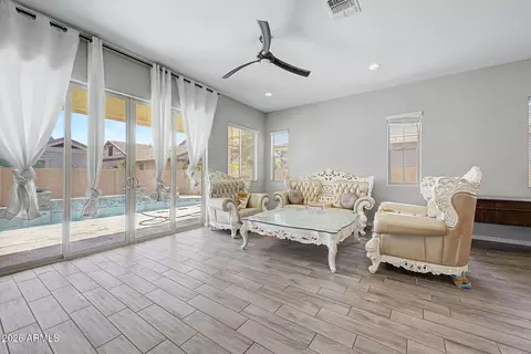 Living - 3161 E Bloomfield Pkwy, Gilbert, AZ 85296 photo 1 of 1