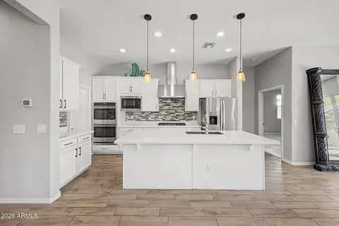 Kitchen - 3161 E Bloomfield Pkwy, Gilbert, AZ 85296 photo 2 of 3