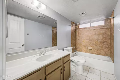 Bath - 608 E Appaloosa Rd, Gilbert, AZ 85296 photo 3 of 3