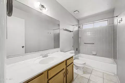 Bath - 608 E Appaloosa Rd, Gilbert, AZ 85296 photo 2 of 3