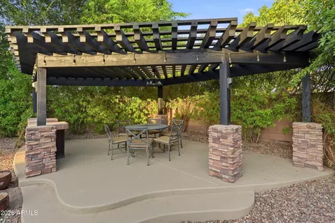 Exterior - 4432 E Arbor Dr, Gilbert, AZ 85298 photo 4 of 8