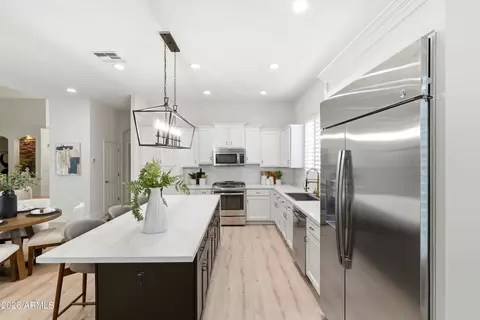 Kitchen - 4432 E Arbor Dr, Gilbert, AZ 85298 photo 2 of 2
