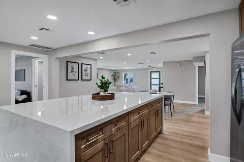 Kitchen - 14237 N 38th Pl, Phoenix, AZ 85032 photo 5 of 5
