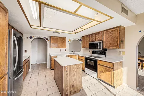 Kitchen - 7006 E Jensen St #173, Mesa, AZ 85207 photo 3 of 3