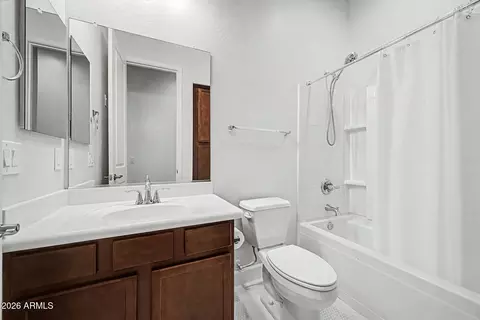 Bath - 3017 E Bloomfield Pkwy, Gilbert, AZ 85296 photo 3 of 5