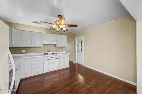 Kitchen - 4355 E Hubbell St, Phoenix, AZ 85008 photo 3 of 3