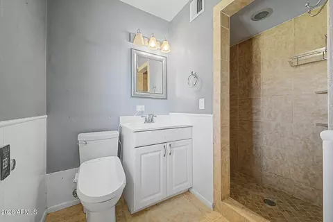 Bath - 4355 E Hubbell St, Phoenix, AZ 85008 photo 2 of 2