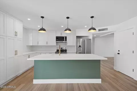 Kitchen - 1506 E Broadmor Dr, Tempe, AZ 85282 photo 3 of 4