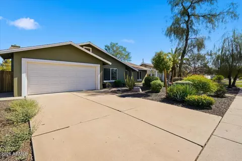Exterior - 1506 E Broadmor Dr, Tempe, AZ 85282 photo 2 of 5