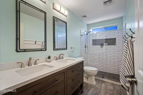 Bath - 3377 E Mayberry Ave, Gilbert, AZ 85297 photo 7 of 7