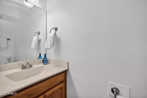 Bath - 821 E Redondo Dr, Tempe, AZ 85282 photo 1 of 4
