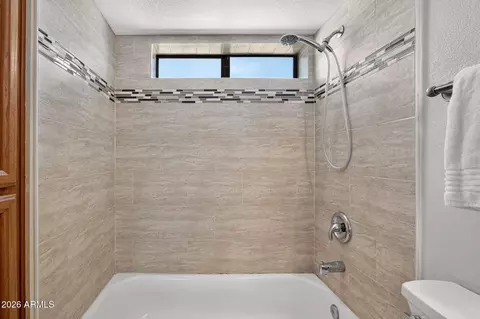 Bath - 821 E Redondo Dr, Tempe, AZ 85282 photo 3 of 4
