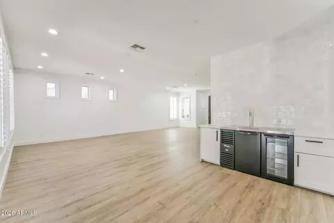 Living - 2732 E Tamarisk St, Gilbert, AZ 85296 photo 4 of 4