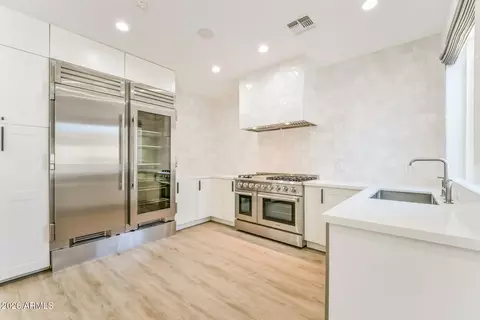 Kitchen - 2732 E Tamarisk St, Gilbert, AZ 85296 photo 2 of 3