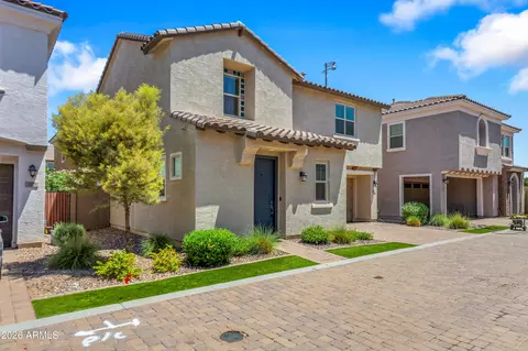 Exterior - 683 N Abalone Dr, Gilbert, AZ 85233 photo 2 of 9