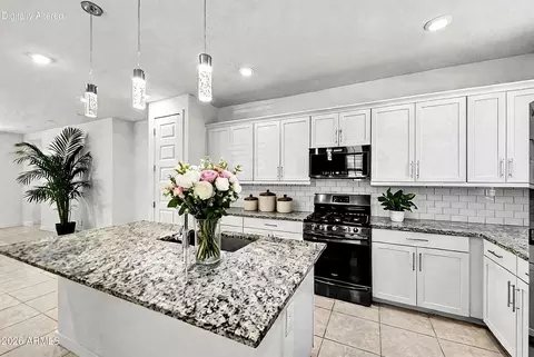 Kitchen - 683 N Abalone Dr, Gilbert, AZ 85233 photo 1 of 4