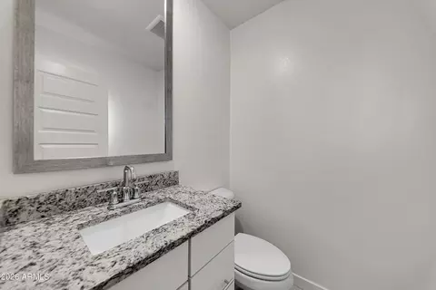Bath - 683 N Abalone Dr, Gilbert, AZ 85233 photo 1 of 3