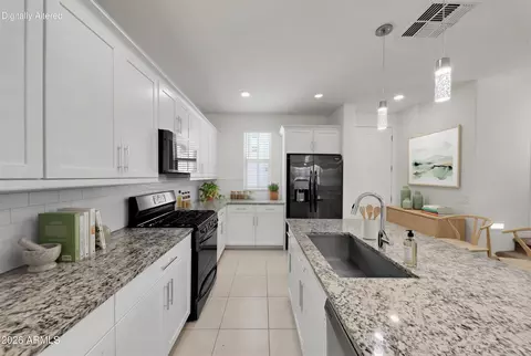 Kitchen - 683 N Abalone Dr, Gilbert, AZ 85233 photo 4 of 4
