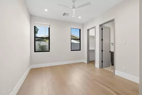 Bedroom - 4010 E Hazelwood St, Phoenix, AZ 85018 photo 3 of 6