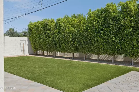 Exterior - 4010 E Hazelwood St, Phoenix, AZ 85018 photo 5 of 5