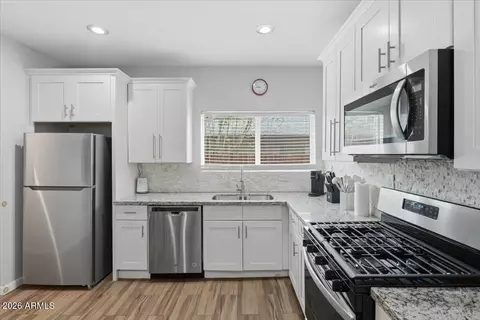 Kitchen - 1514 E Fillmore St, Phoenix, AZ 85006 photo 1 of 3