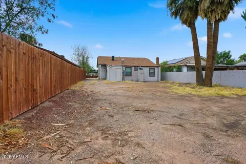 Exterior - 1514 E Fillmore St, Phoenix, AZ 85006 photo 5 of 8