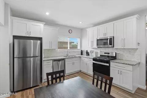 Kitchen - 1514 E Fillmore St, Phoenix, AZ 85006 photo 3 of 3