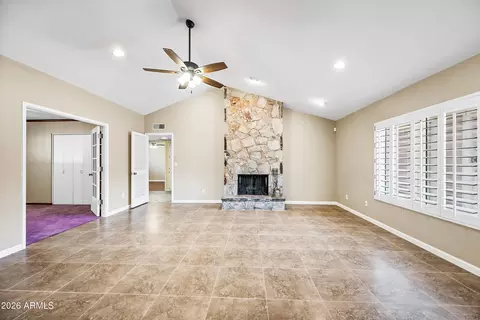 Living - 324 W Willow Ave, Phoenix, AZ 85029 photo 1 of 3