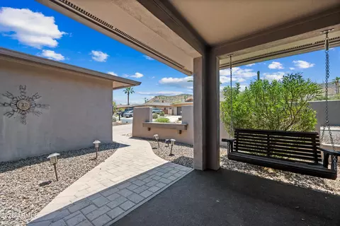 Exterior - 324 W Willow Ave, Phoenix, AZ 85029 photo 4 of 9