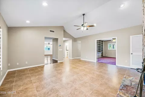 Living - 324 W Willow Ave, Phoenix, AZ 85029 photo 2 of 3