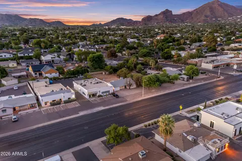 View/Area - 3834 E Indian School Rd, Phoenix, AZ 85018 photo 3 of 8