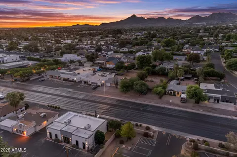 View/Area - 3834 E Indian School Rd, Phoenix, AZ 85018 photo 2 of 8