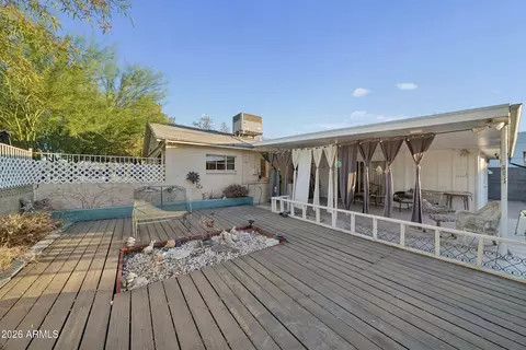Exterior - 3834 E Indian School Rd, Phoenix, AZ 85018 photo 6 of 13