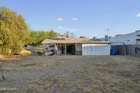 Exterior - 3834 E Indian School Rd, Phoenix, AZ 85018 photo 9 of 13