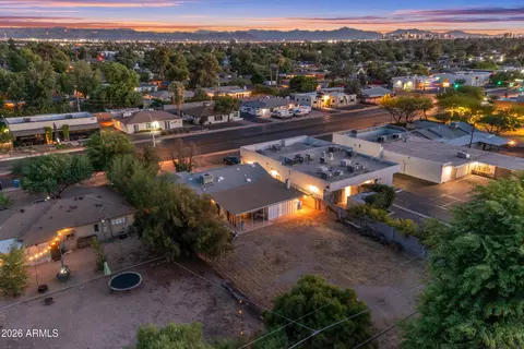 View/Area - 3834 E Indian School Rd, Phoenix, AZ 85018 photo 4 of 8