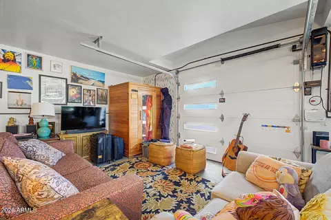 Living - 1001 E Belmont Ave, Phoenix, AZ 85020 photo 5 of 6