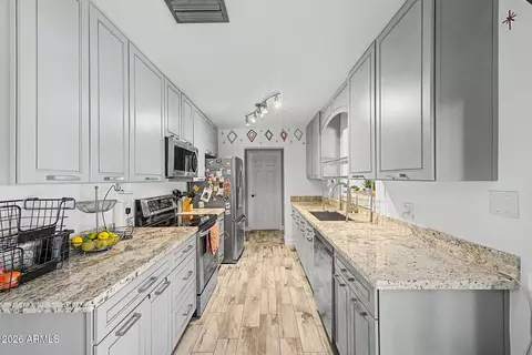 Kitchen - 1001 E Belmont Ave, Phoenix, AZ 85020 photo 1 of 4