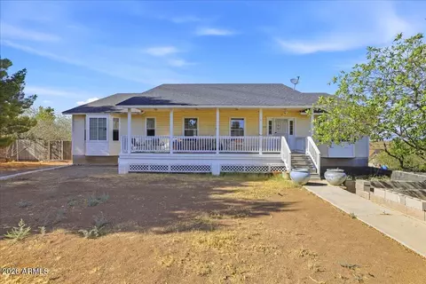 Exterior - 17708 E Bluejay Dr, Mayer, AZ 86333 photo 2 of 9