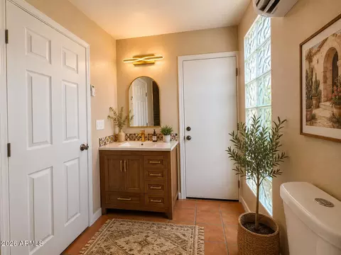 Bath - 7105 E Aspen Ave, Mesa, AZ 85208 photo 3 of 3