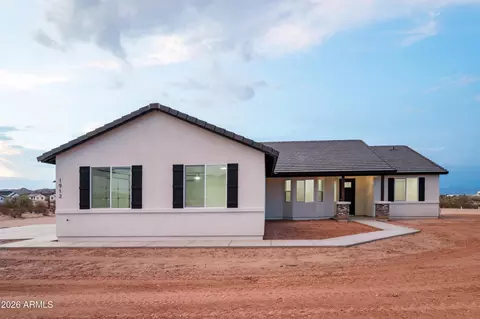 1912 W Brooke Ln W, San Tan Valley, AZ 85144