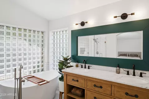Bath - 15609 S 7th St, Phoenix, AZ 85048 photo 5 of 6