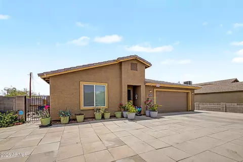 Exterior - 1939 Encinas Ln, Phoenix, AZ 85040 photo 2 of 4