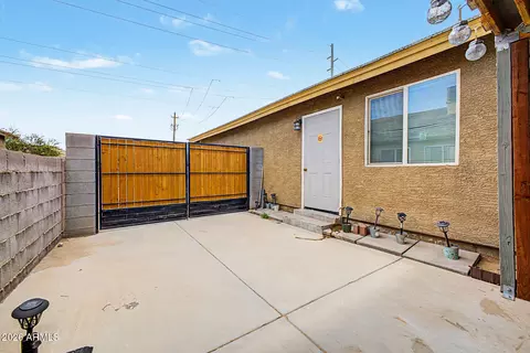 Exterior - 1939 Encinas Ln, Phoenix, AZ 85040 photo 4 of 4