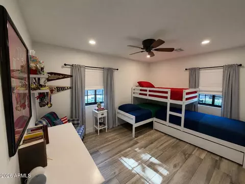 Bedroom - 3501 E Piccadilly Rd, Phoenix, AZ 85018 photo 2 of 3